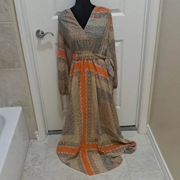 NWT Aakaa Medium LONG Two Layer Elegant Multicolor Maxi Dress - Picture 1 of 6